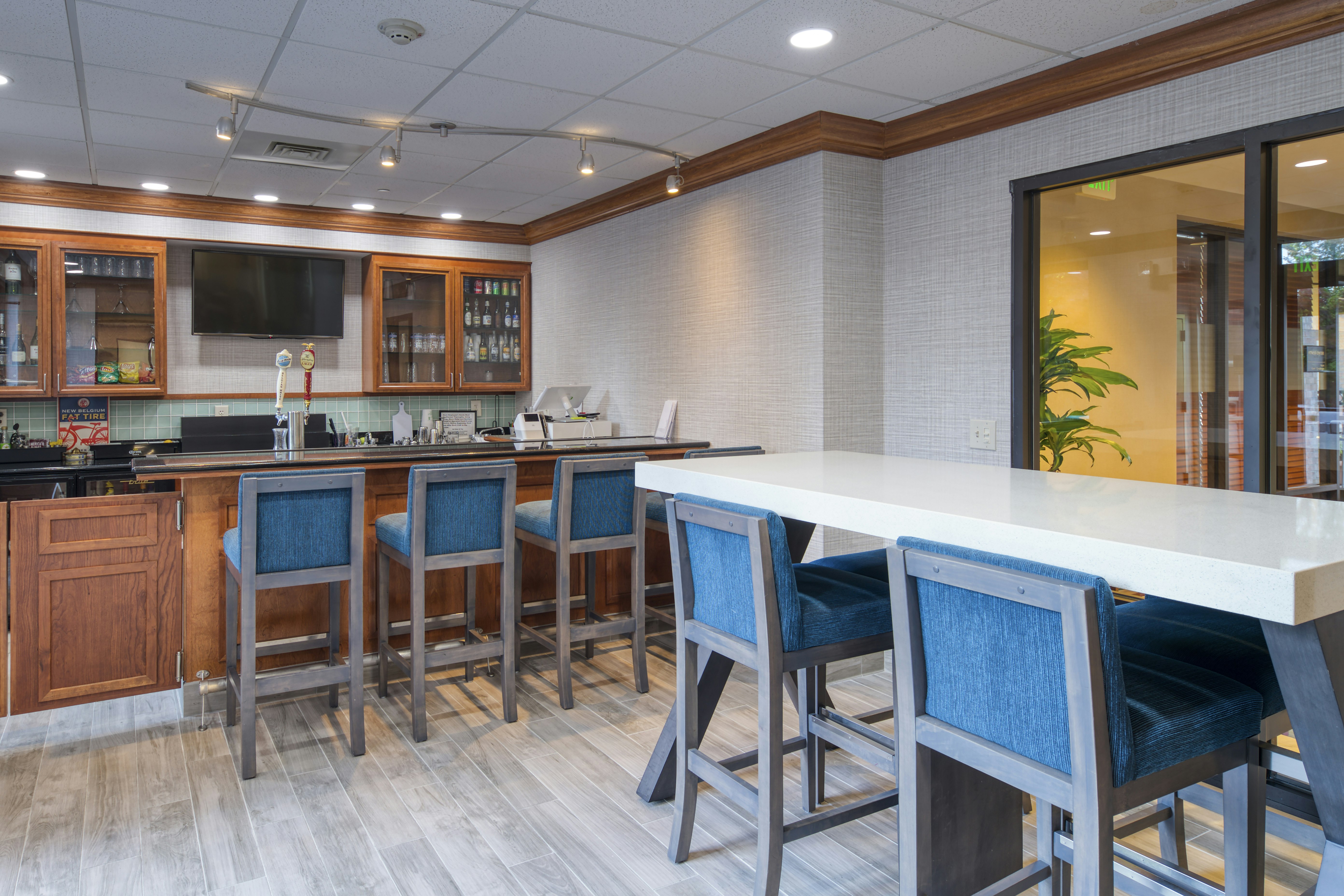 Hampton Inn Wilmington - University Area/Smith Creek Station 46/72