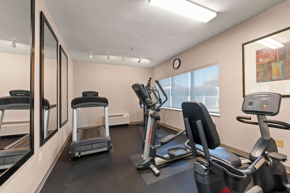 Country Inn & Suites by Radisson, Asheville - Outlet Mall 25/36