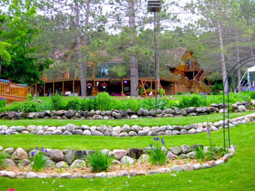 Horton Creek Inn Bed and Breakfast 64/66