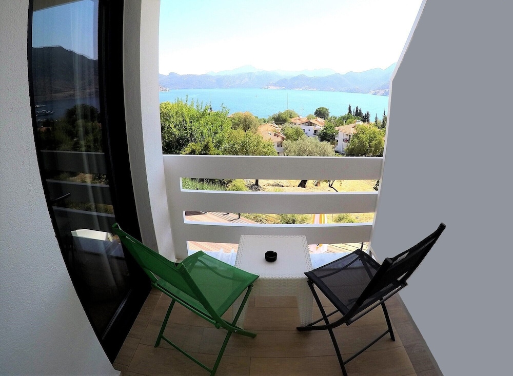 Gala Selimiye 4/50