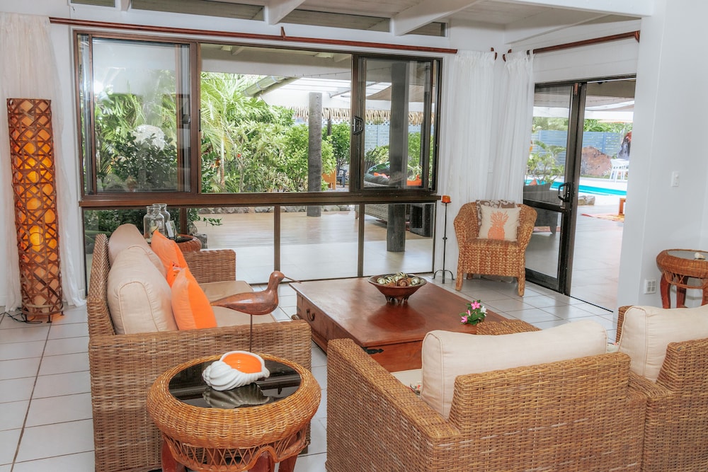 Lagoon Breeze Villas Formerly Lagoon Lodges 39/75