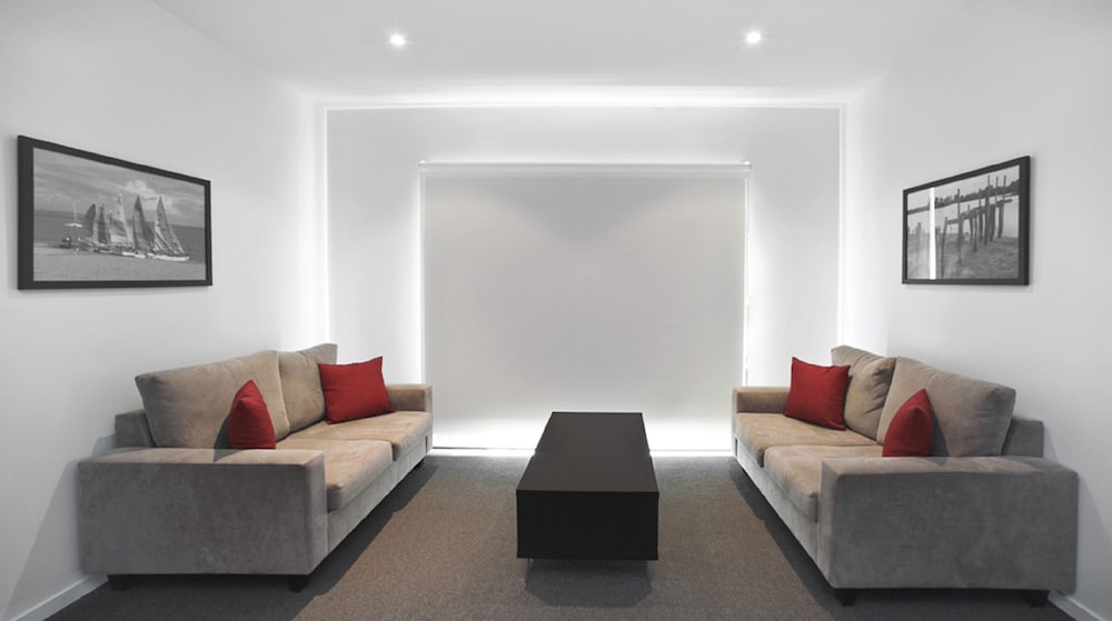 The Waves Serviced Apartments 34/52