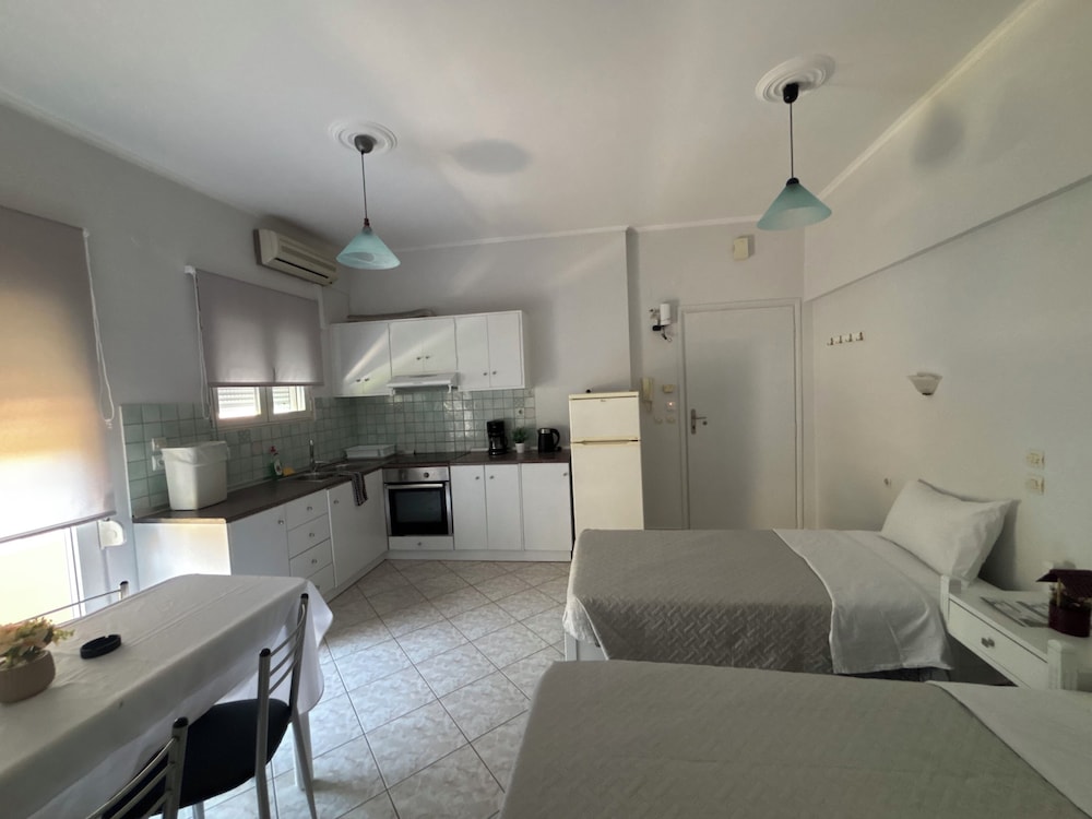 Eliza Apartments 24/50