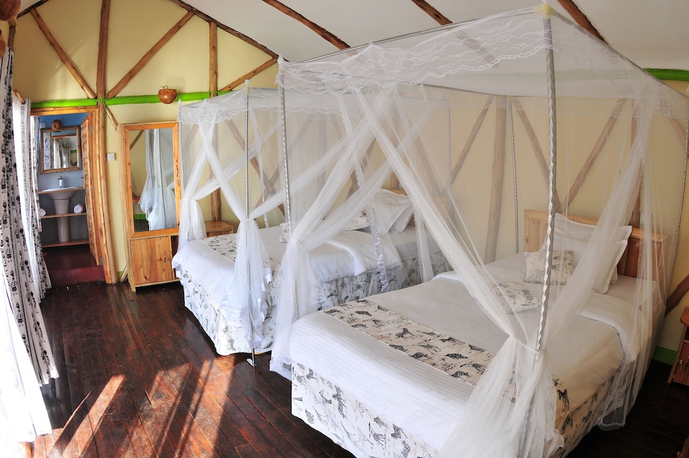 Lake Bunyonyi Rock Resort 8/50