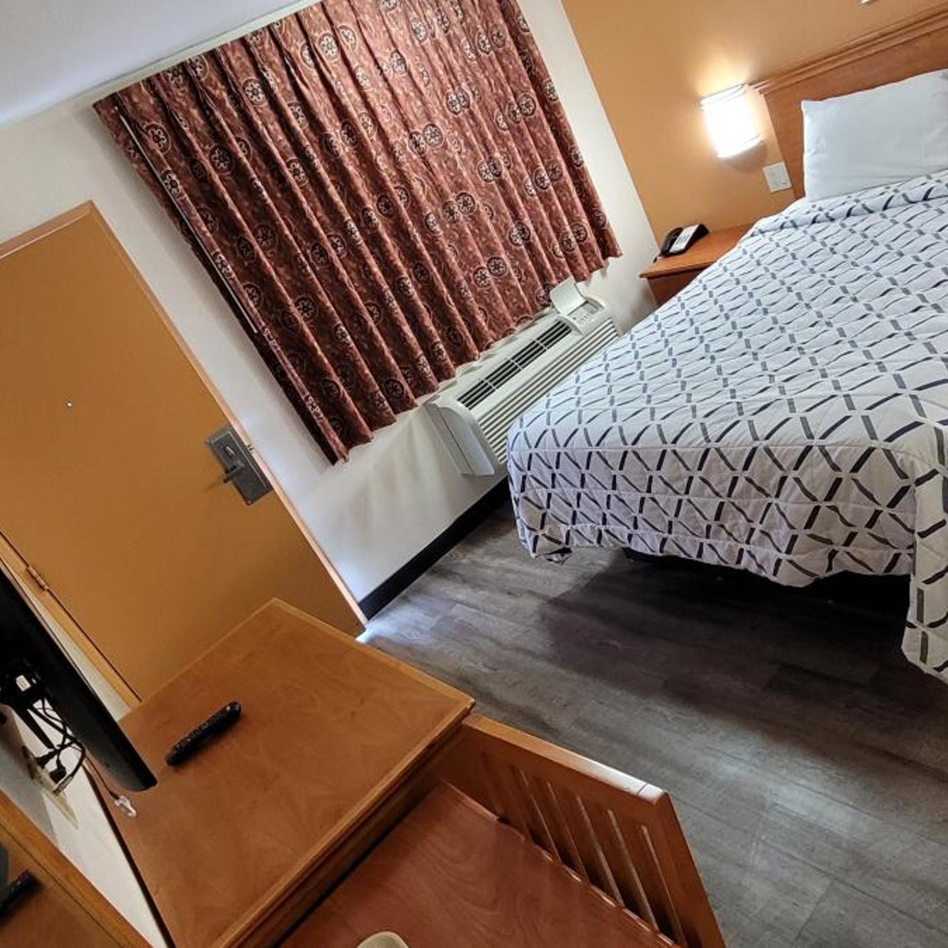 Harvey's Motel SDSU La Mesa San Diego 12/44