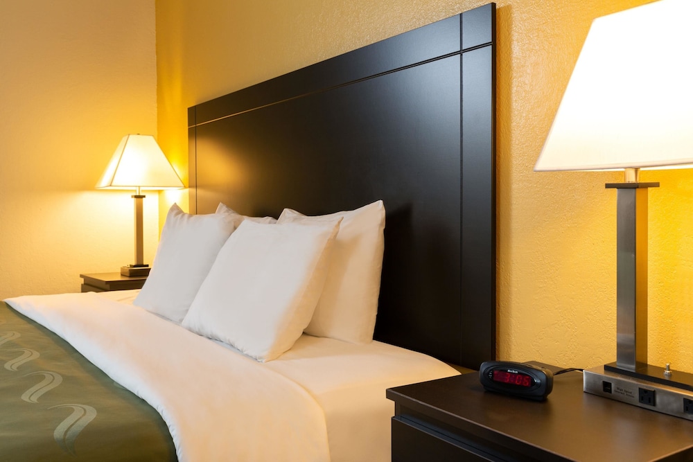 QUALITY INN AT ARLINGTON HIGHLANDS 19/44