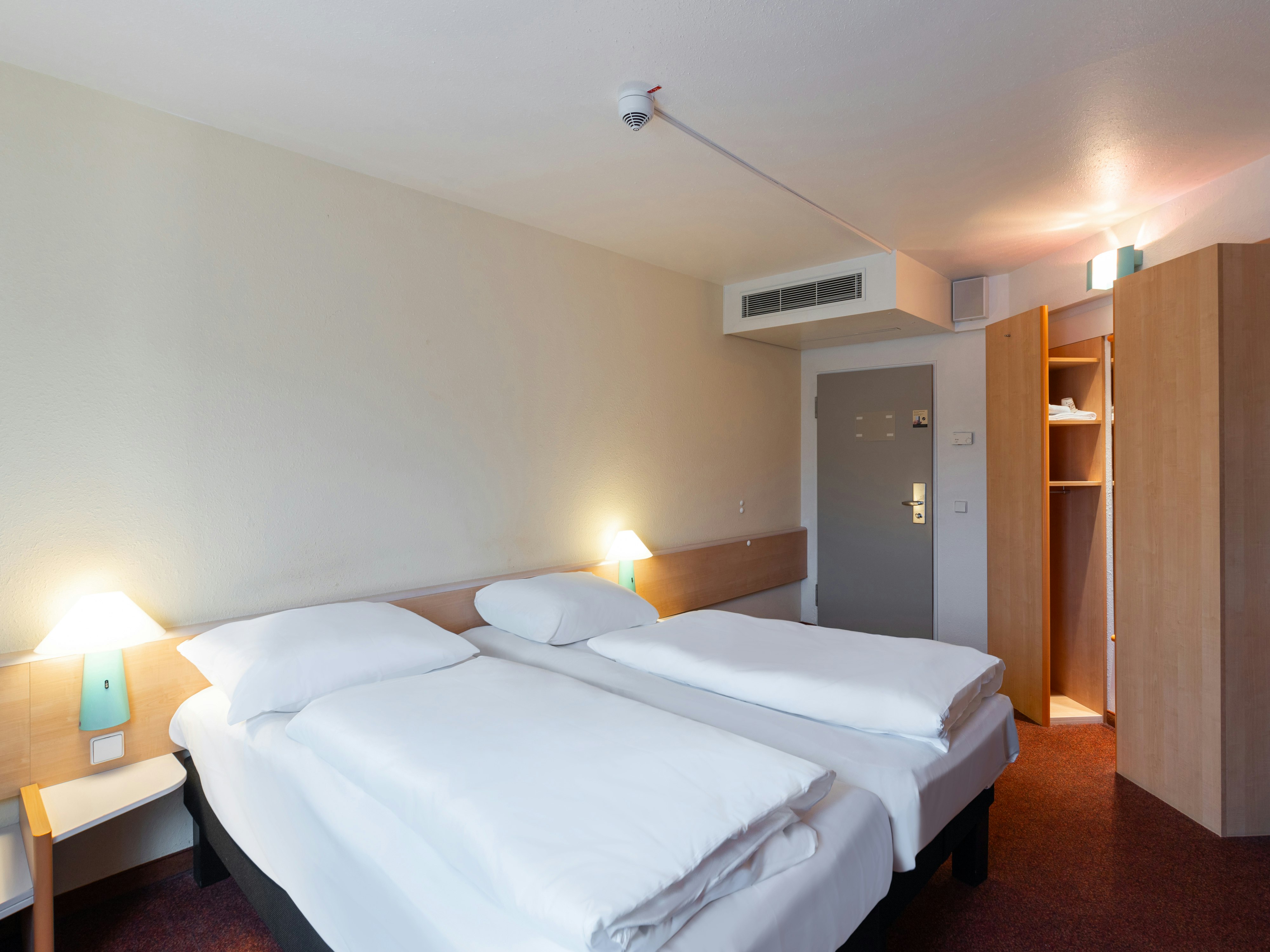 B&B HOTEL Wuppertal-City 17/31