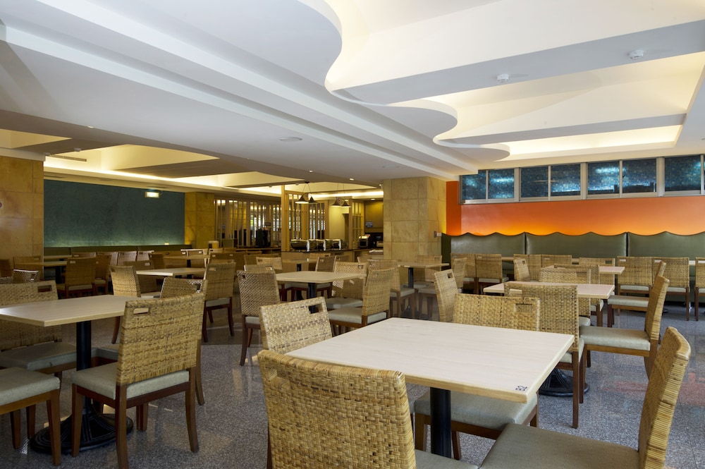 Ocean Hyaline Hotel 40/47