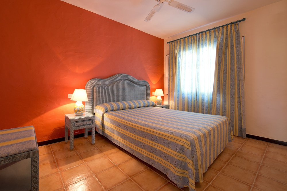 FAMILY, 3 BEDS, BALCONY