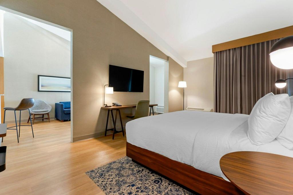 Studio, King Bed, Intracoastal View, Large