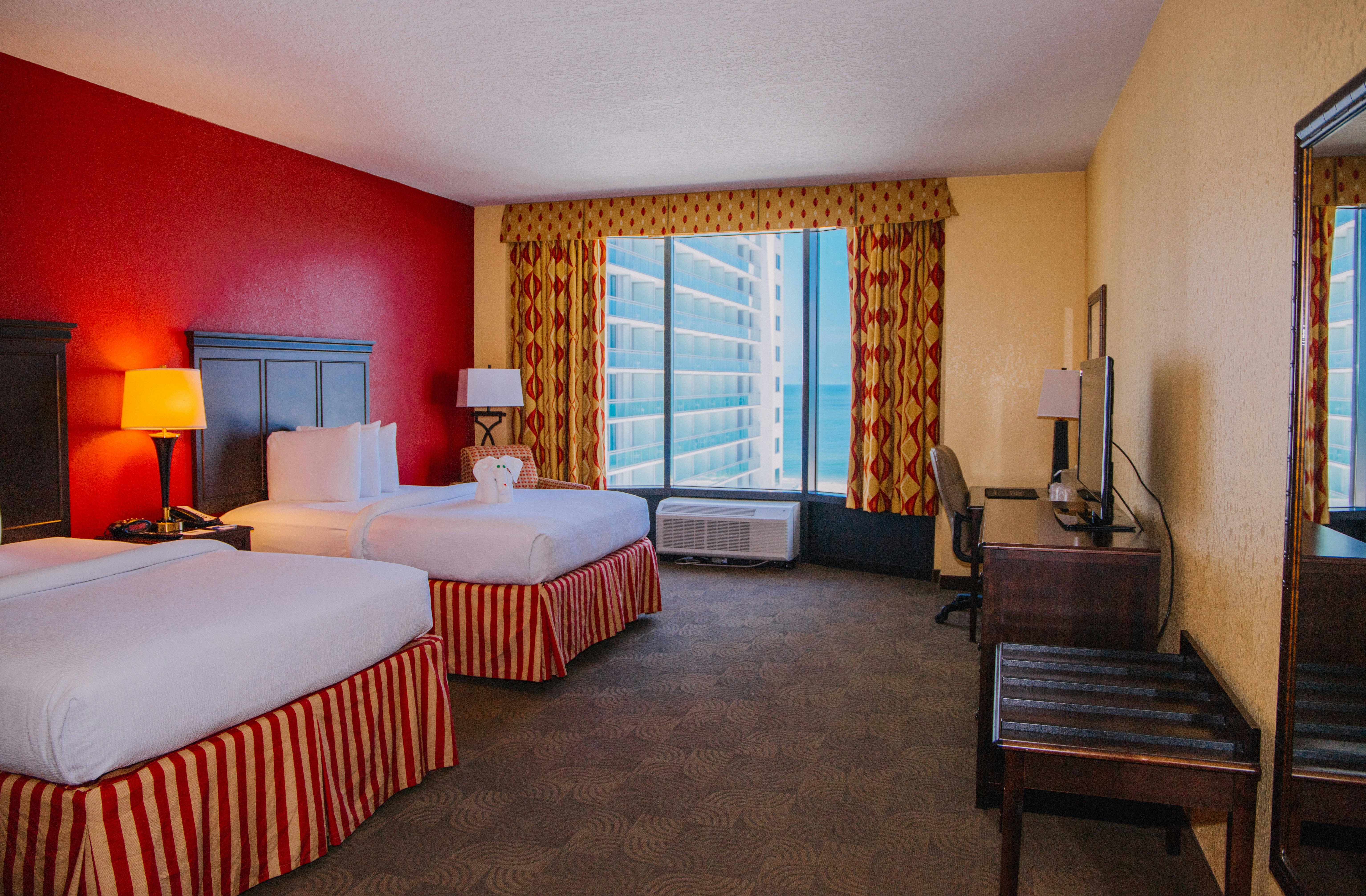 Pier House 60 Marina Hotel 22/67