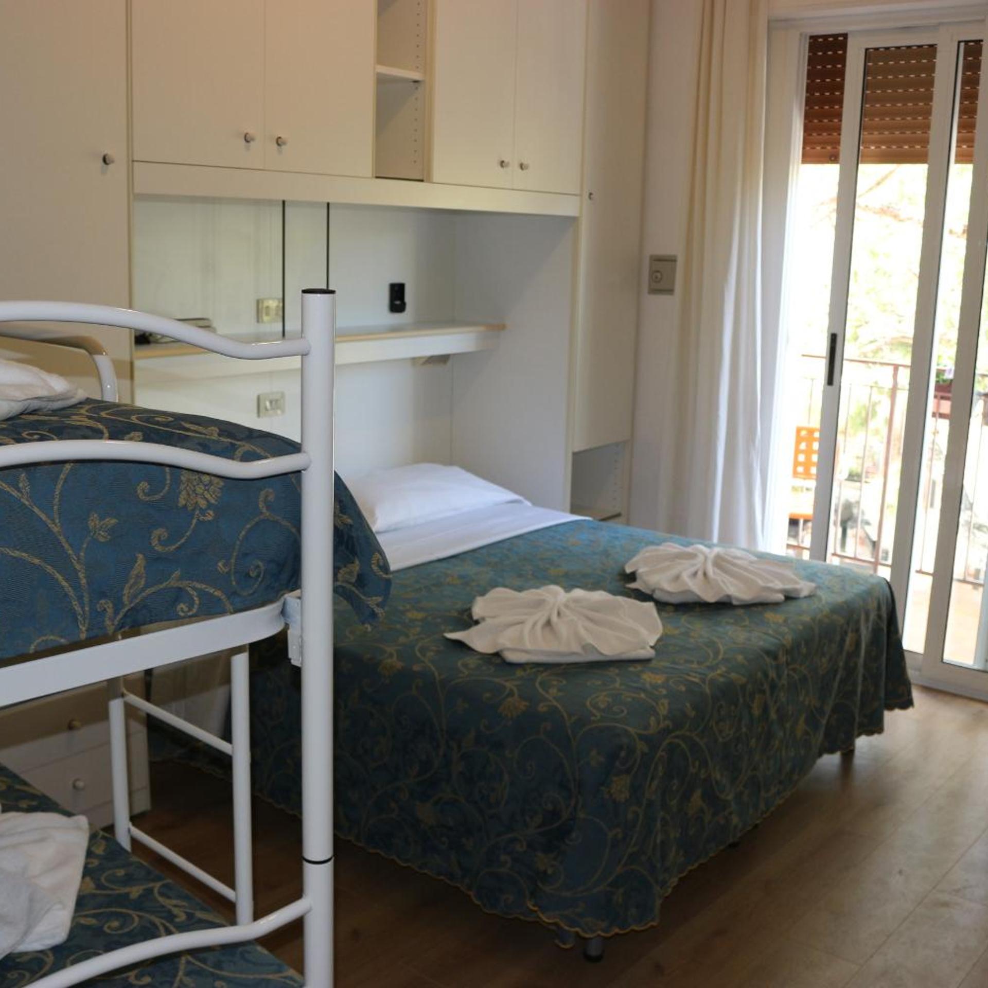 Room, Quadruple, Balcony