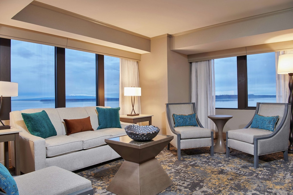 Hilton Anchorage 24/64