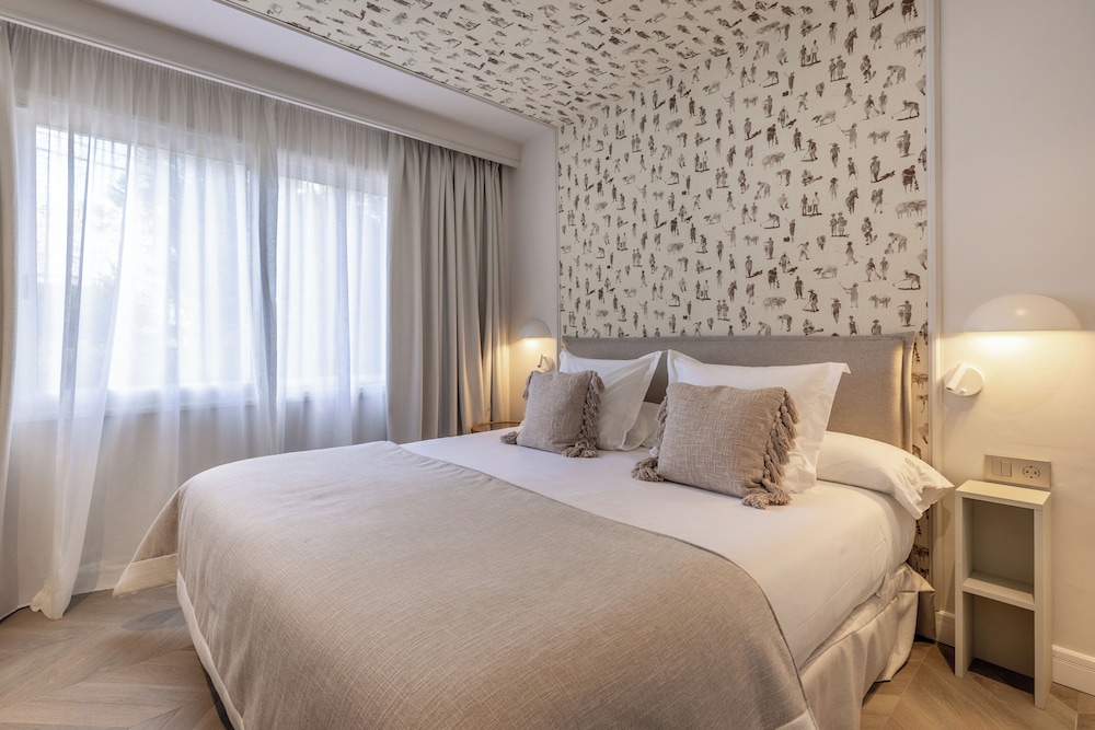 1 BEDROOM, APARTMENT, BALCONY