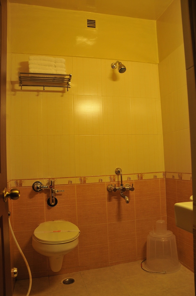 Hotel Bangalore Gate 28/81