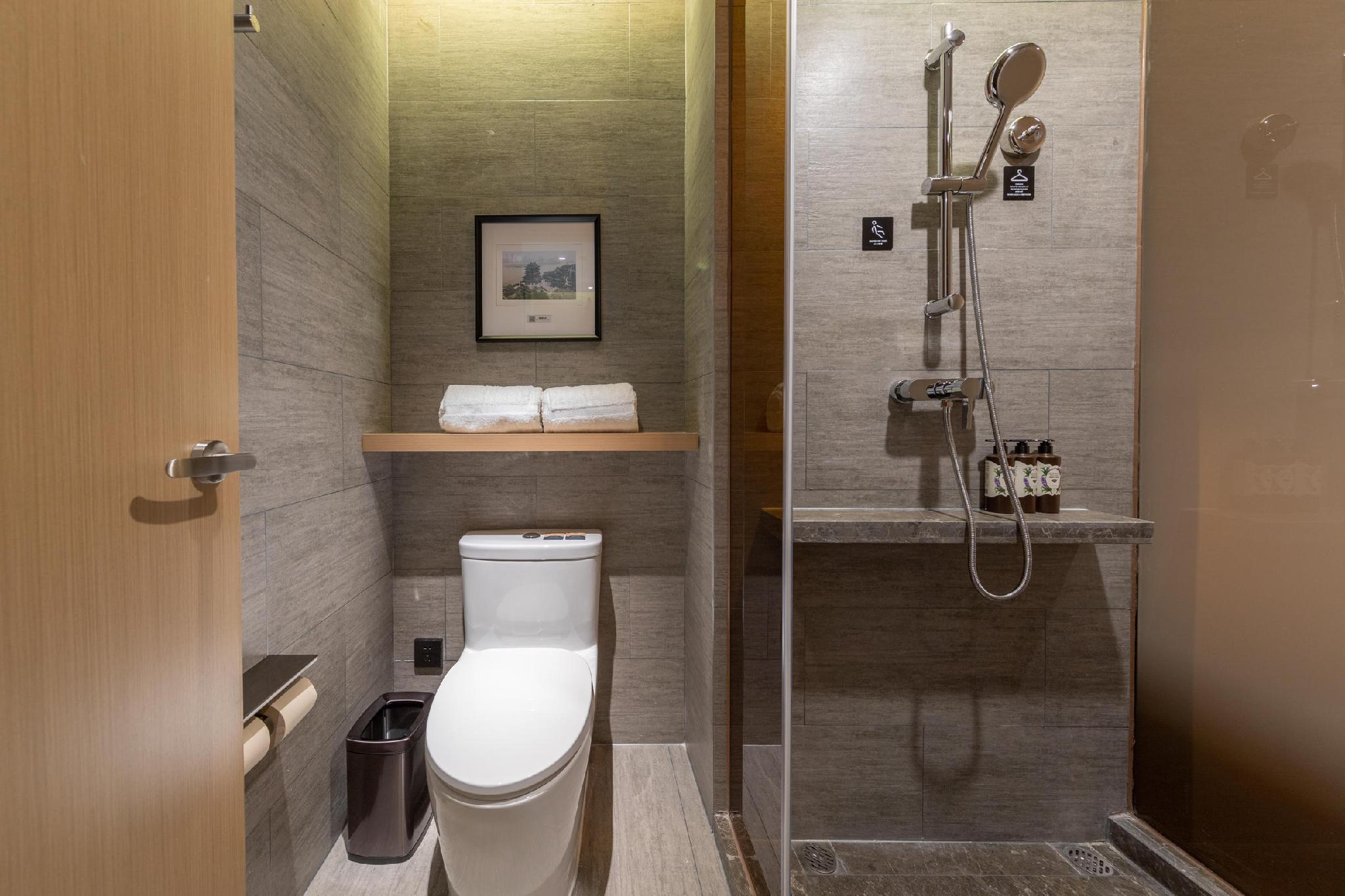 Nanchang High-tech Aixihu Atour Hotel 28/32
