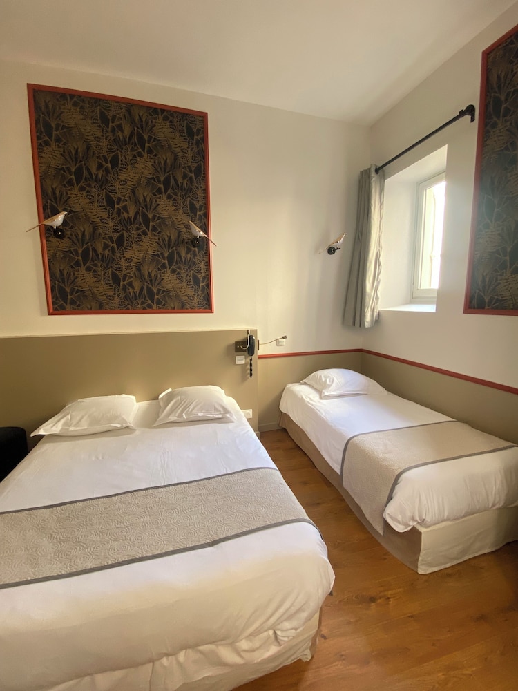 ROOM, TRIPLE