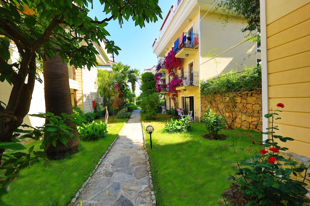 Yel Holiday Resort 45/50