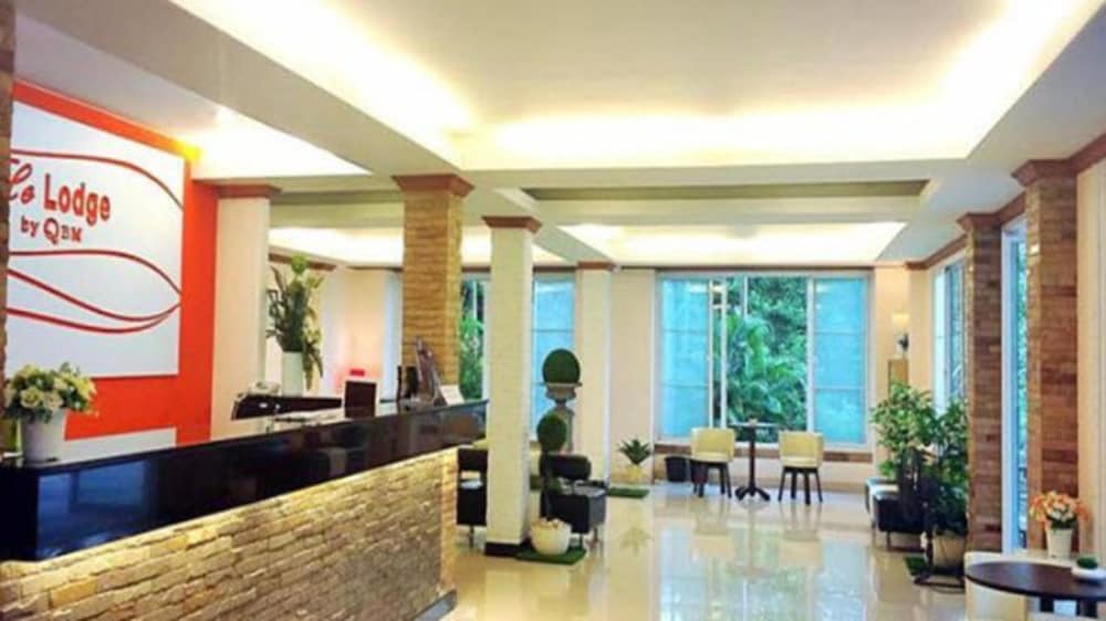 Chumphon Travelodge Hotel 26/37