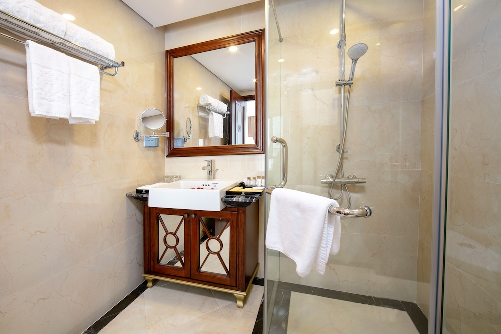 Rex Hanoi Hotel 68/68