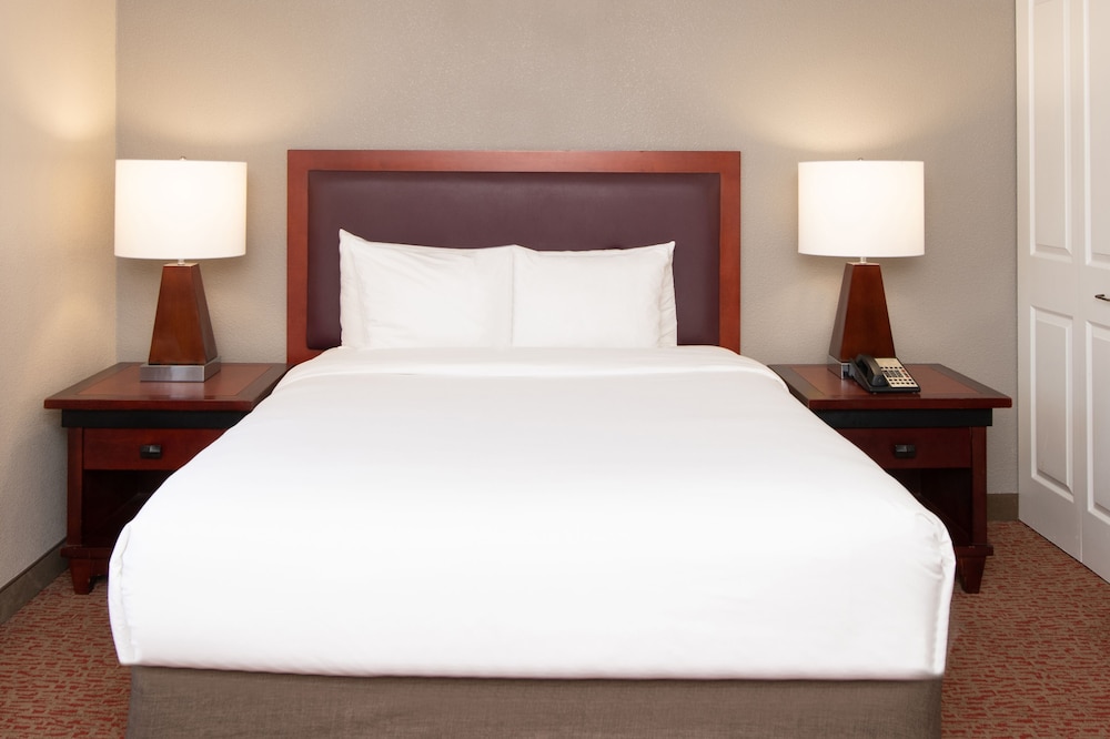 Larkspur Landing Extended Stay Suites South San Francisco 12/57