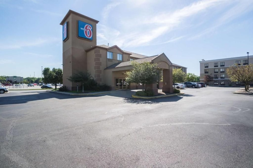 Motel6 Indianapolis, IN - Airport 18/26