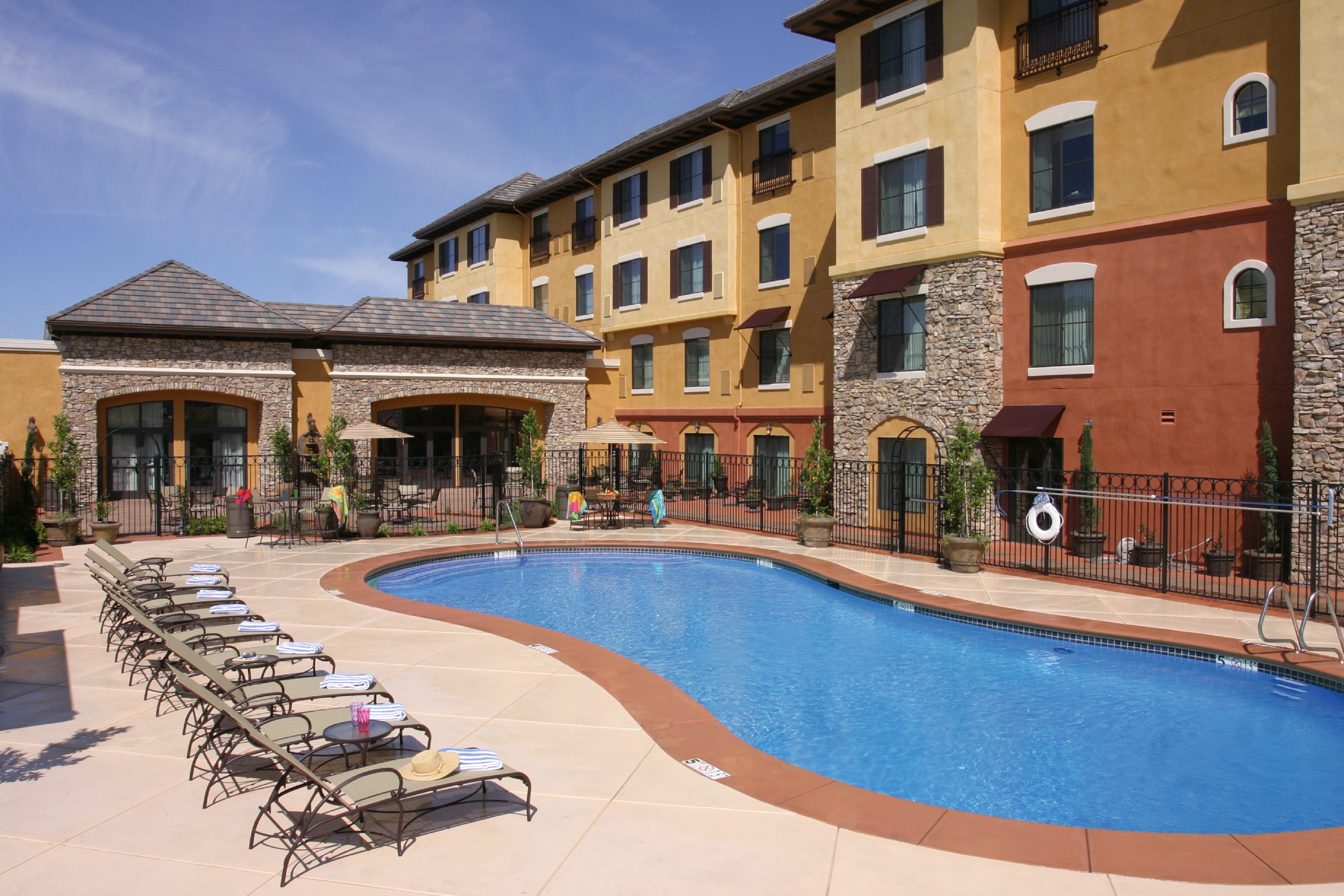 Holiday Inn Express Hotel And Suites el Dorado Hills 68/70