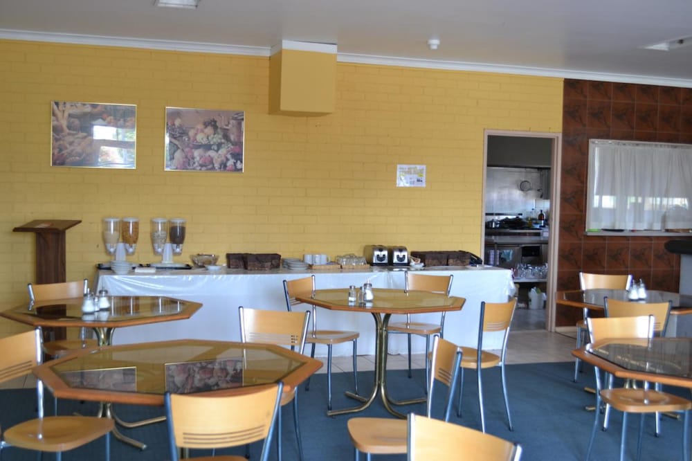 CHADSTONE EXECUTIVE MOTEL 10/19