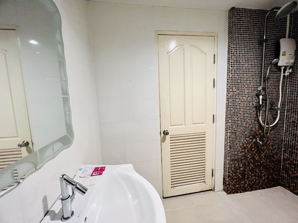 Inn Kham Apartment 41/47