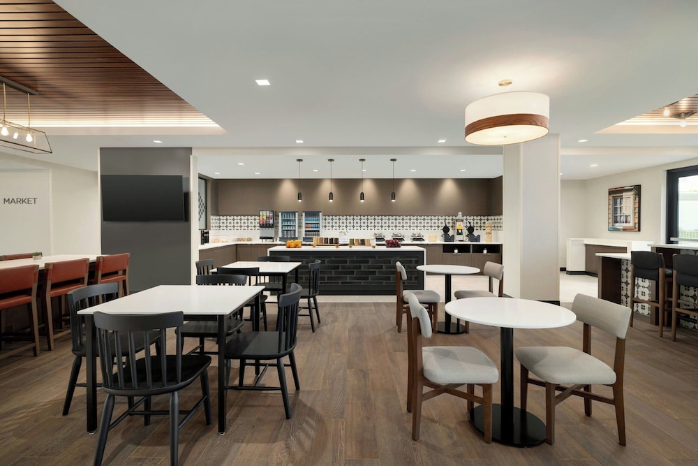 Towneplace Suites By Marriott Lancaster, PA 25/41