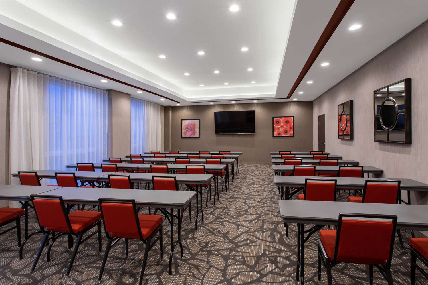 Hawthorn Suites by Wyndham Loveland 35/43
