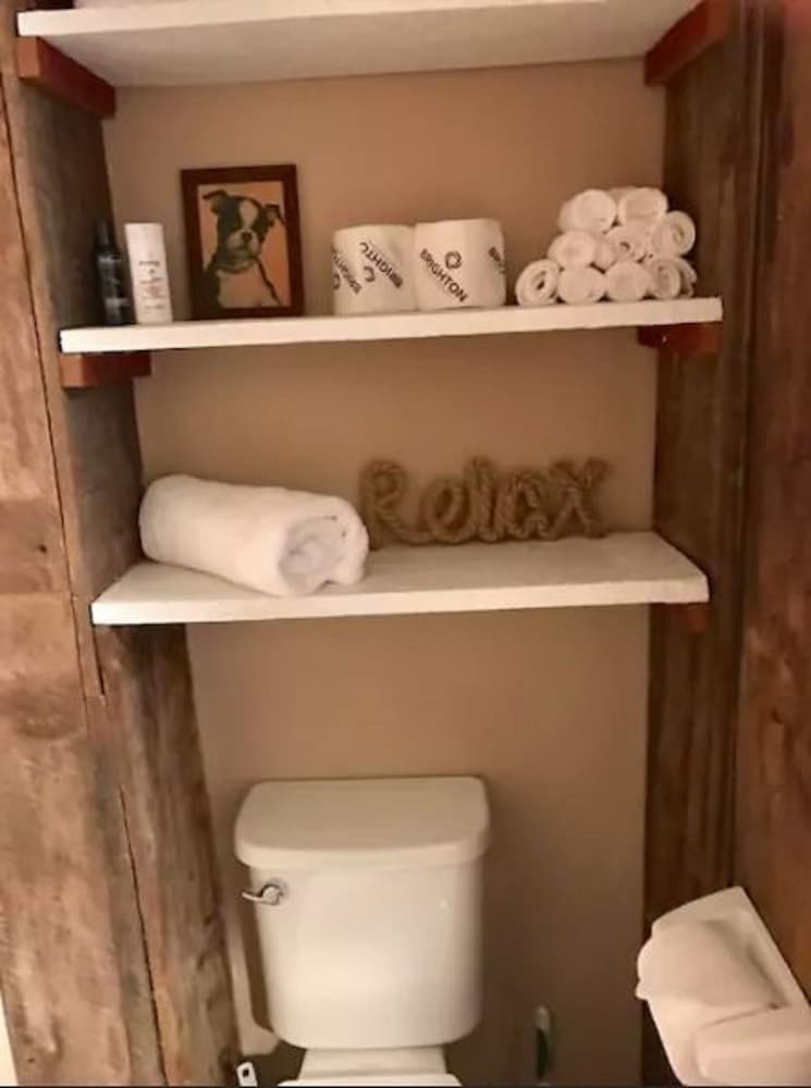 Good Place Farms Bed and Breakfast 42/71