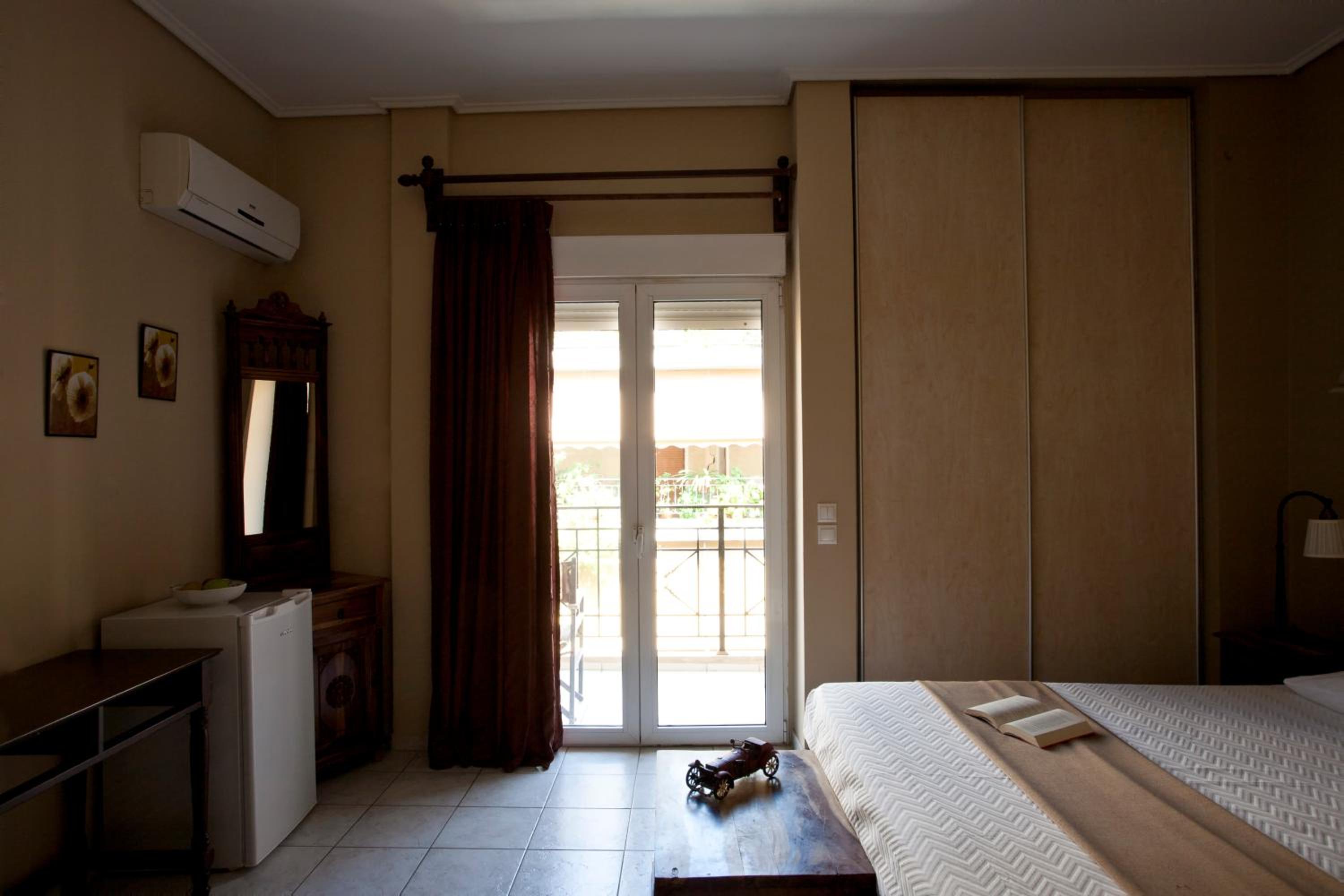 Room, Quadruple