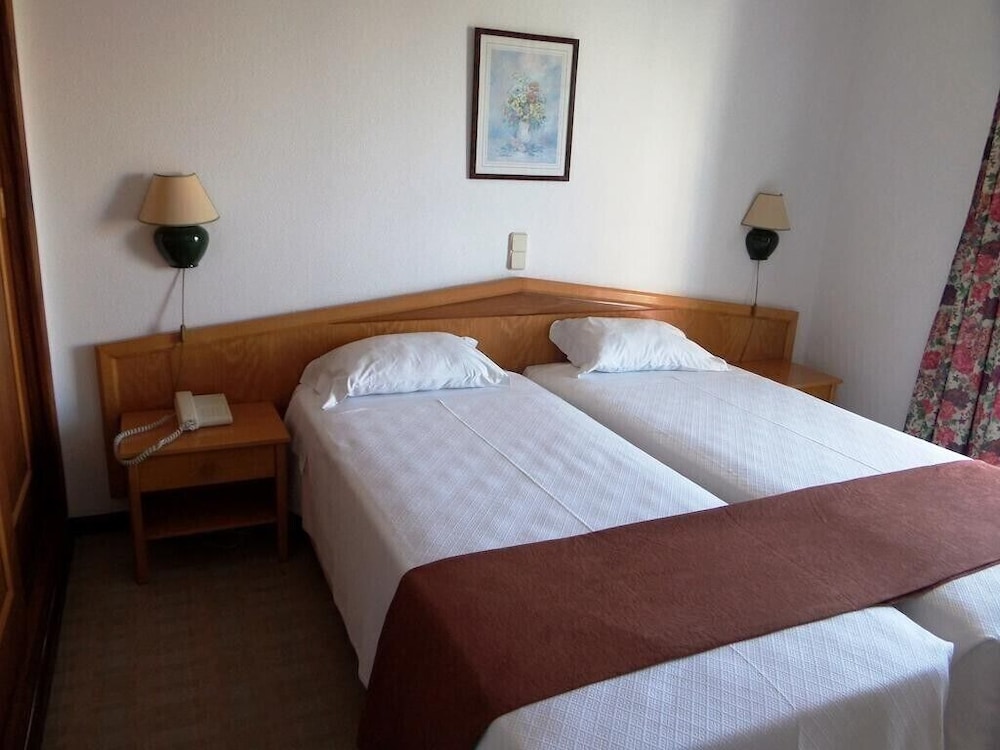 Luar Hotel 14/47