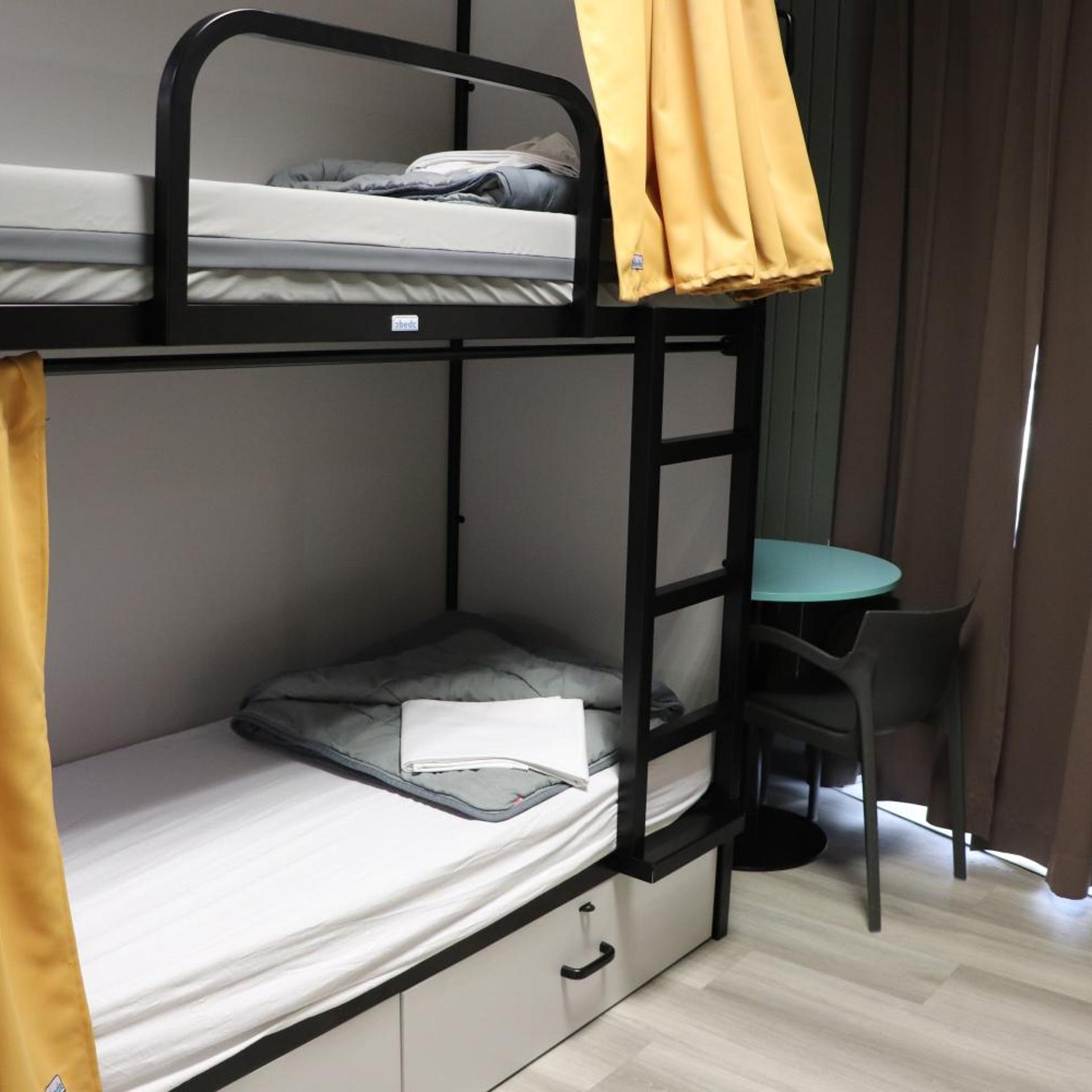 Jacques Brel Youth Hostel 39/48