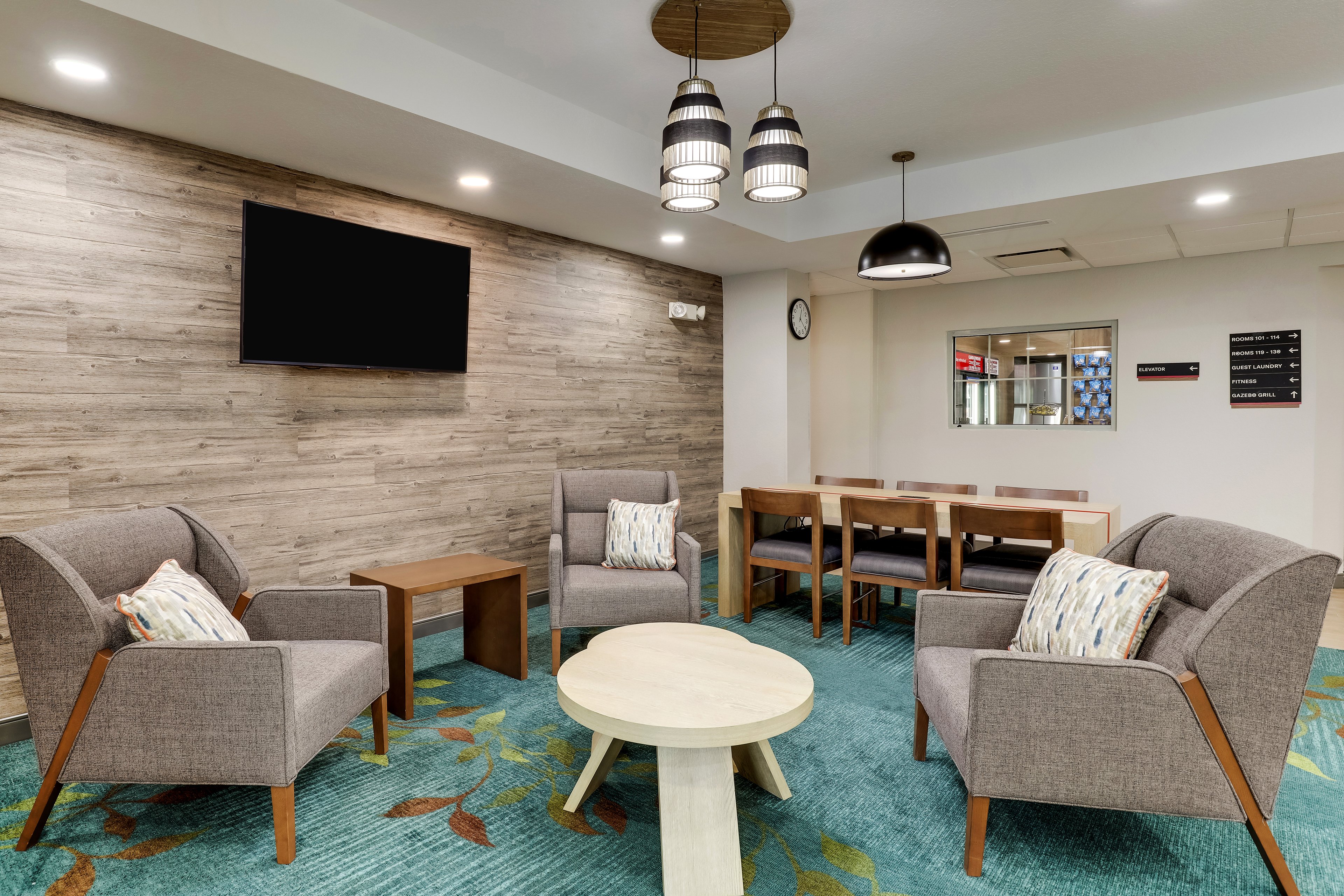 Candlewood Suites Lexington 49/74