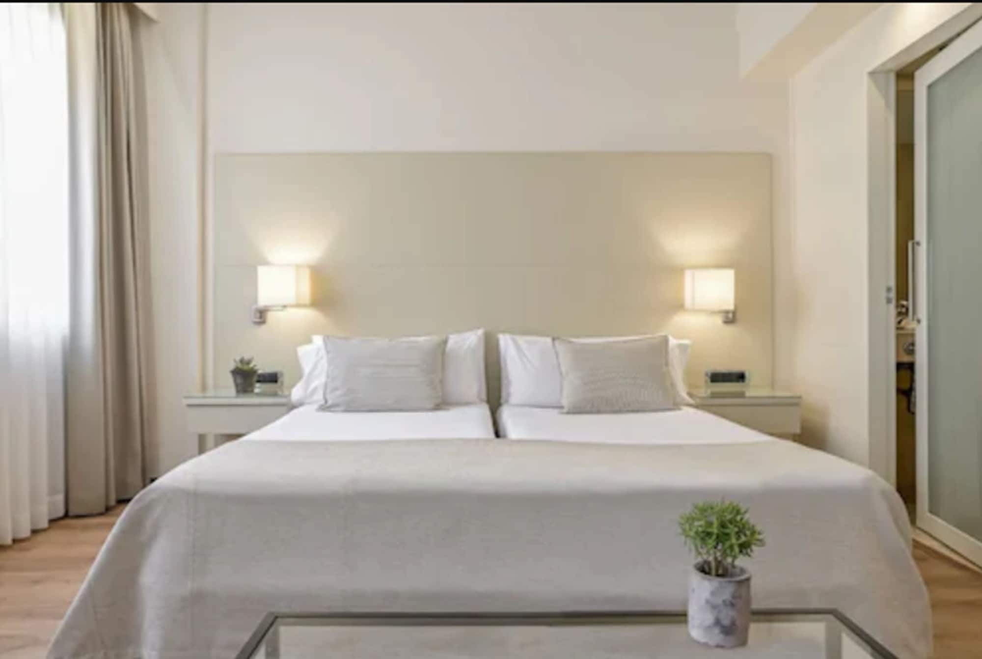 SUPERIOR, DOUBLE BED