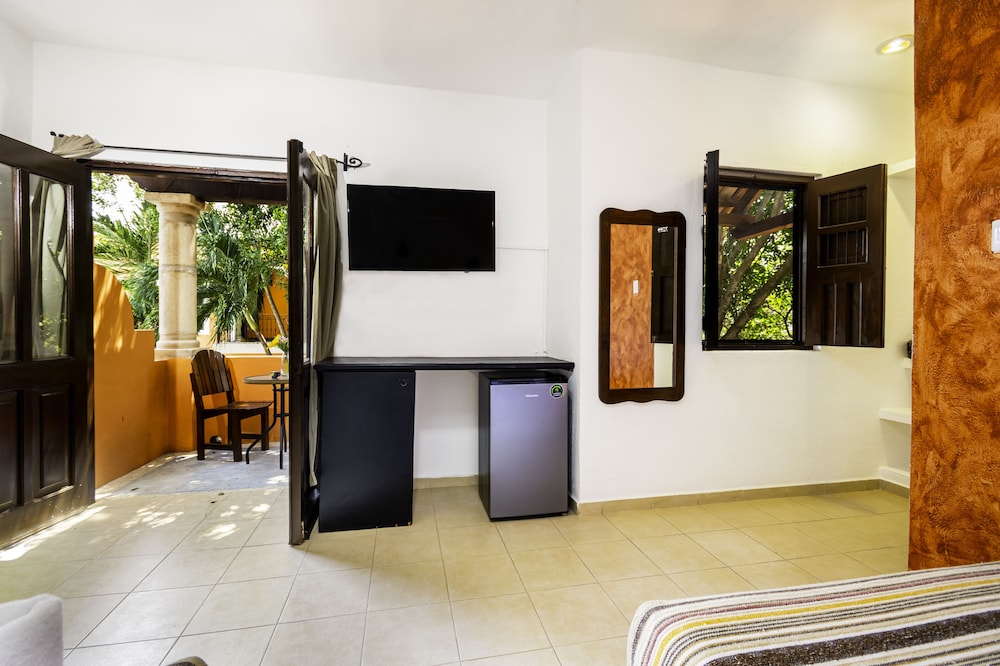 Hotel Casa de las Flores by Kavia 11/63