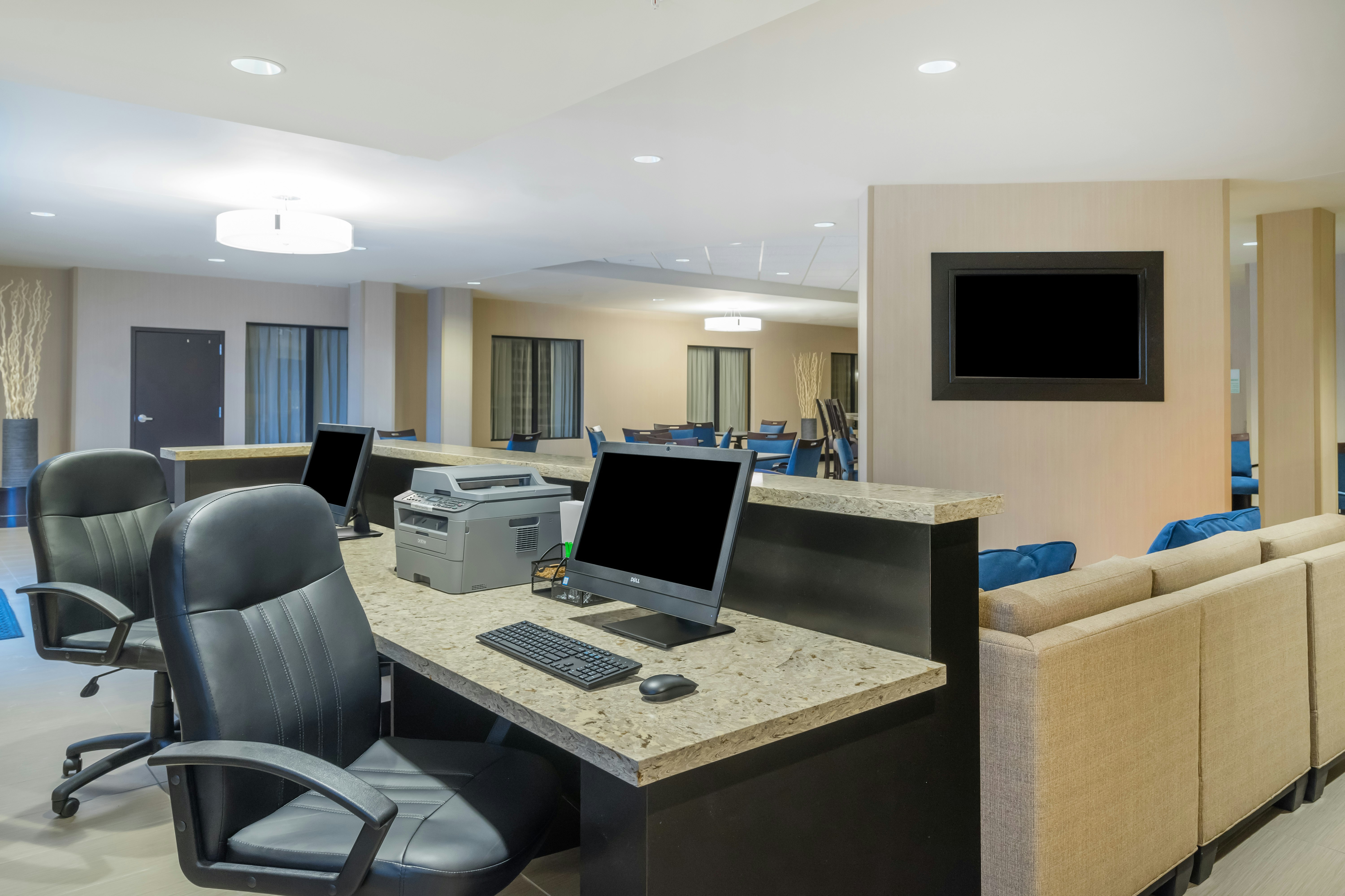 Holiday Inn Terre Haute 32/34