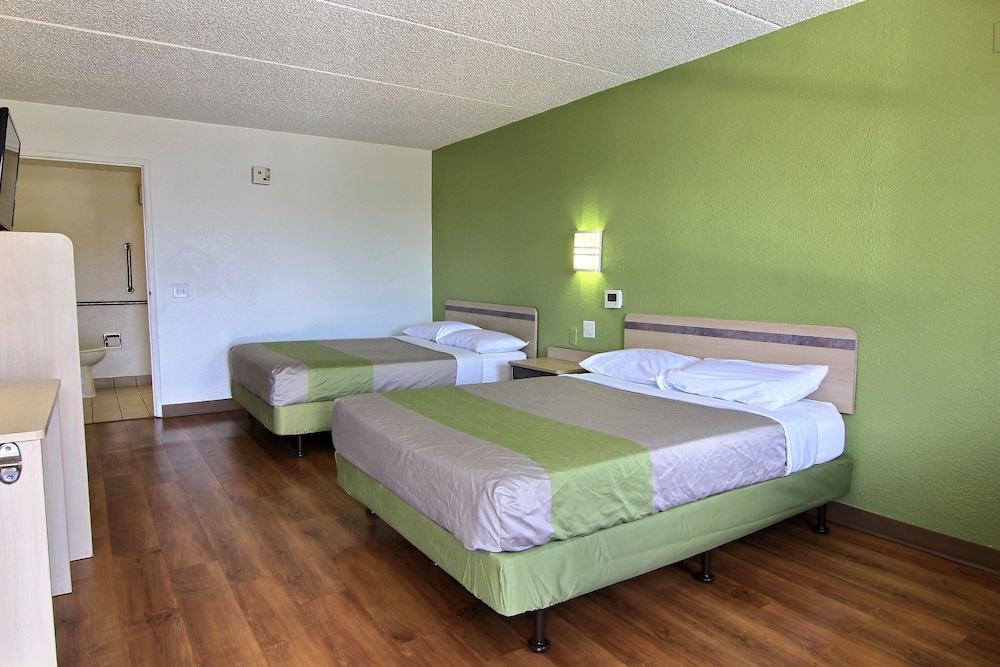 Motel6 Austin, TX - Central Downtown UT 18/53