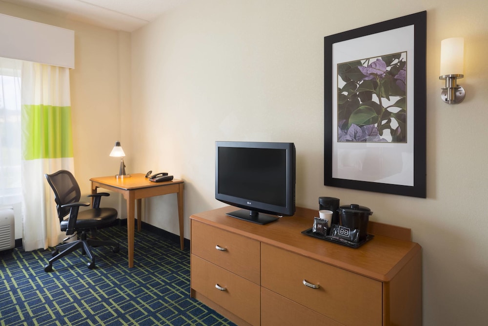 Fairfield Inn Suites Huntingdon Route 22 Raystown Lake 37/40