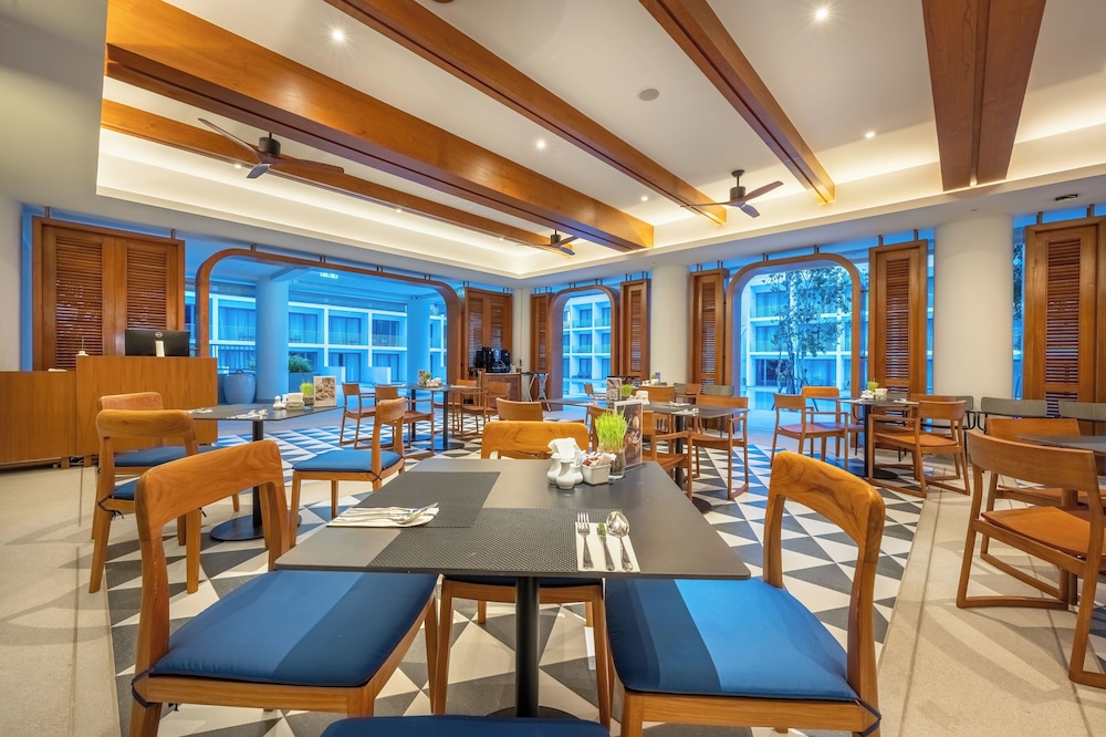 PATONG BEACH HOTEL 49/65