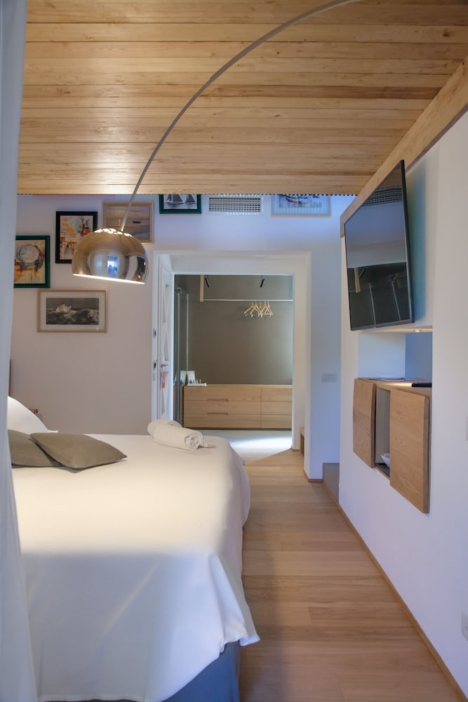 Praia Art Resort 64/73