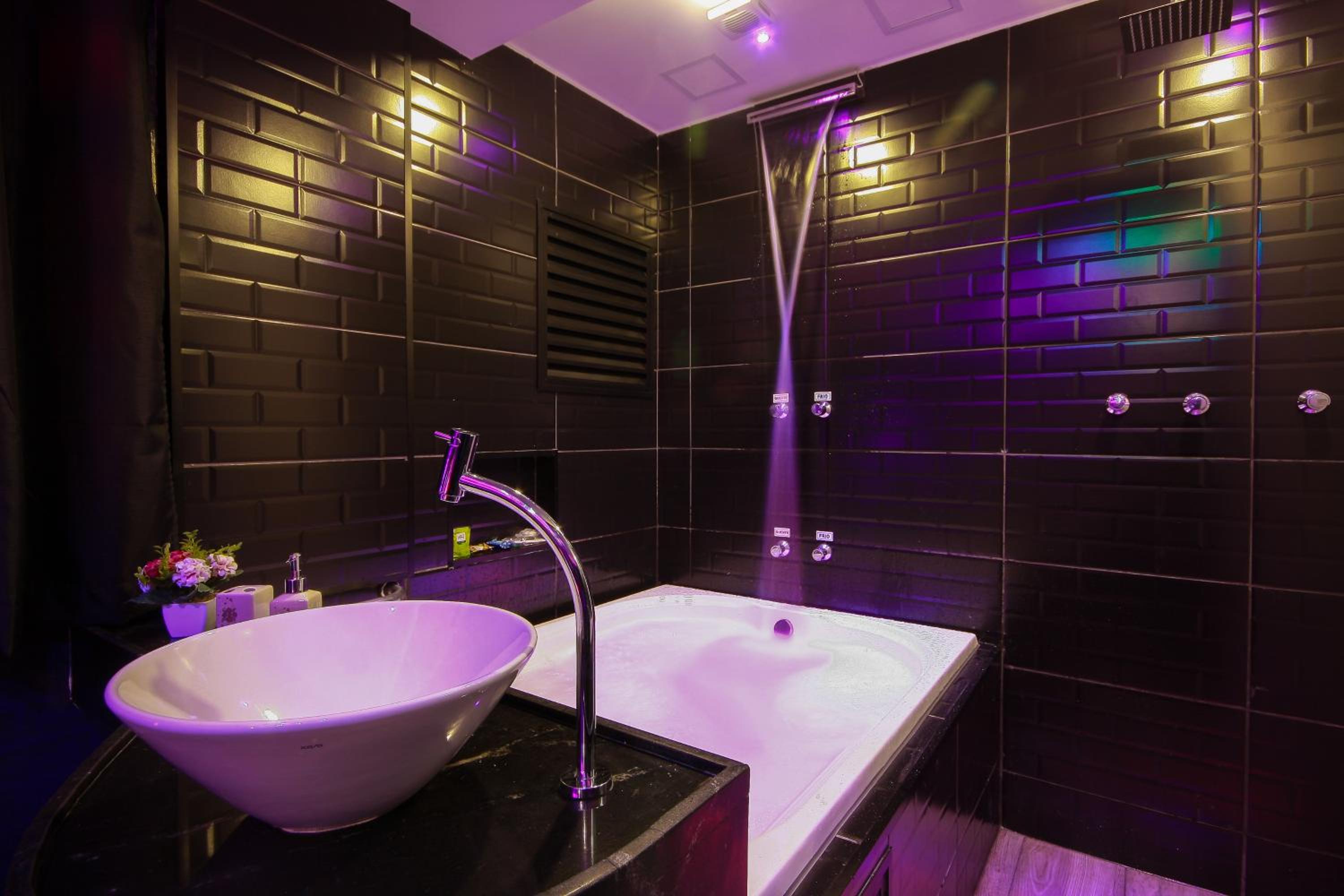 Adrenalina Hotel - Adults Only 50/51