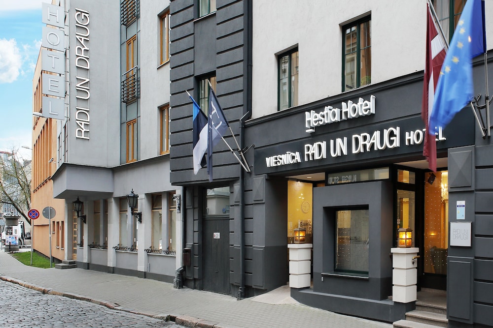 Radi Un Draugi Hotel 1/65
