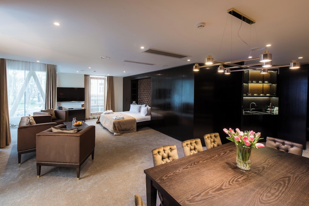 Amberton Cathedral Square Hotel Vilnius 30/50