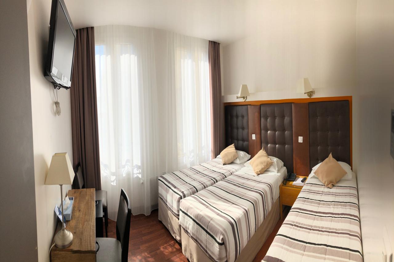 Hotel Cosmotel 38/83