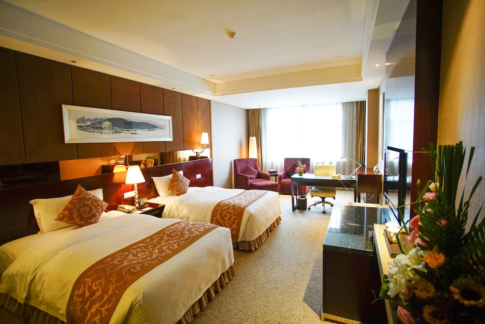 Superior, Twin Beds