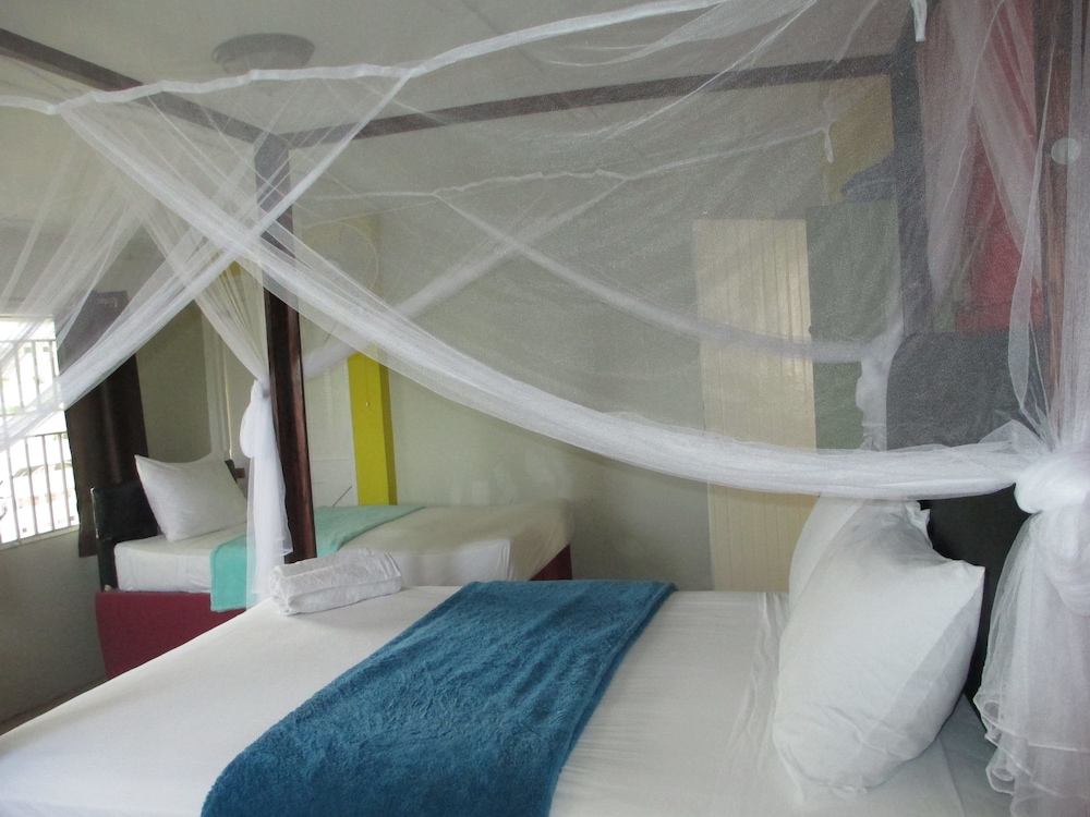 Kingsworth Hostel 23/42