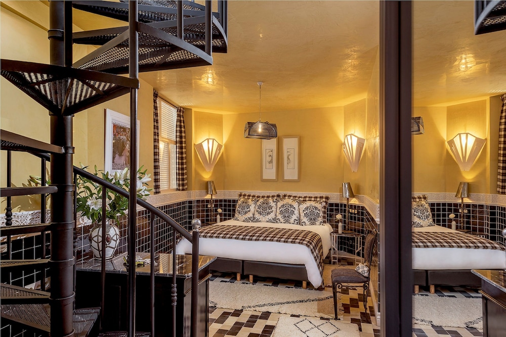 RIAD KARMELA PRINCESSE 31/62